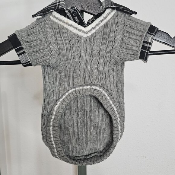 Dog Size Small Sweater - like new - Picture 2 of 2
